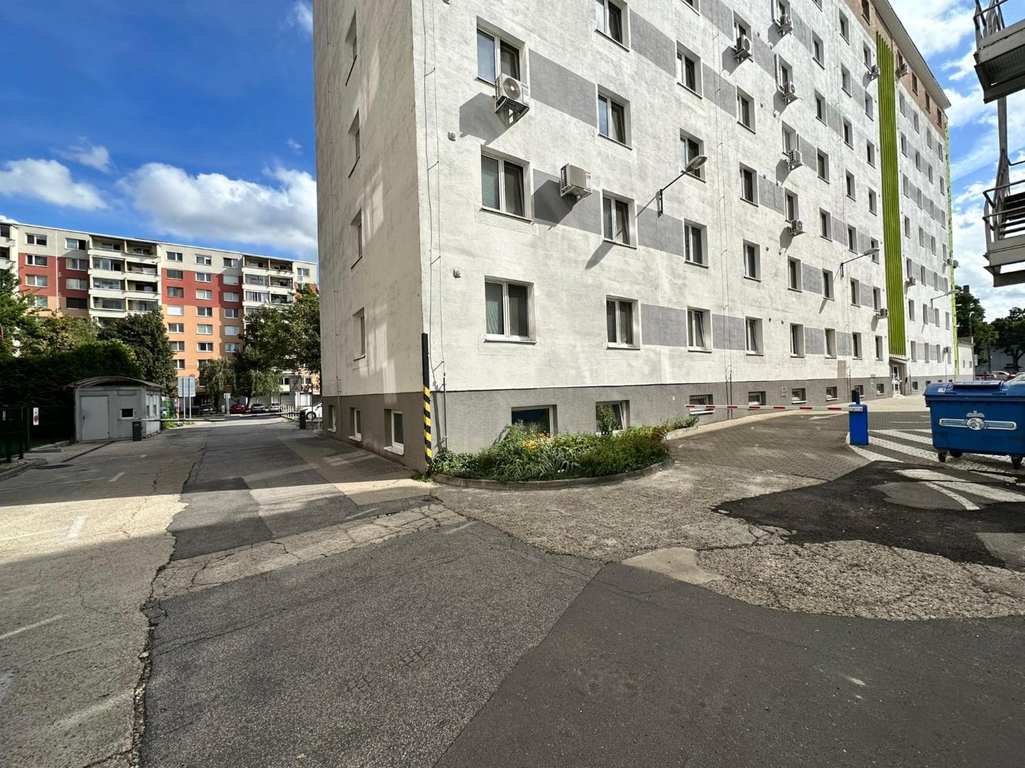 Cozy Studio Apartment In The Wider Center Bratislava Buitenkant foto